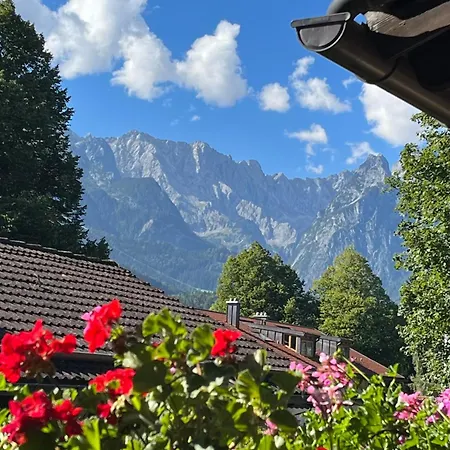 Ferienwohnung Theresia Garmisch-Partenkirchen Exterior photo