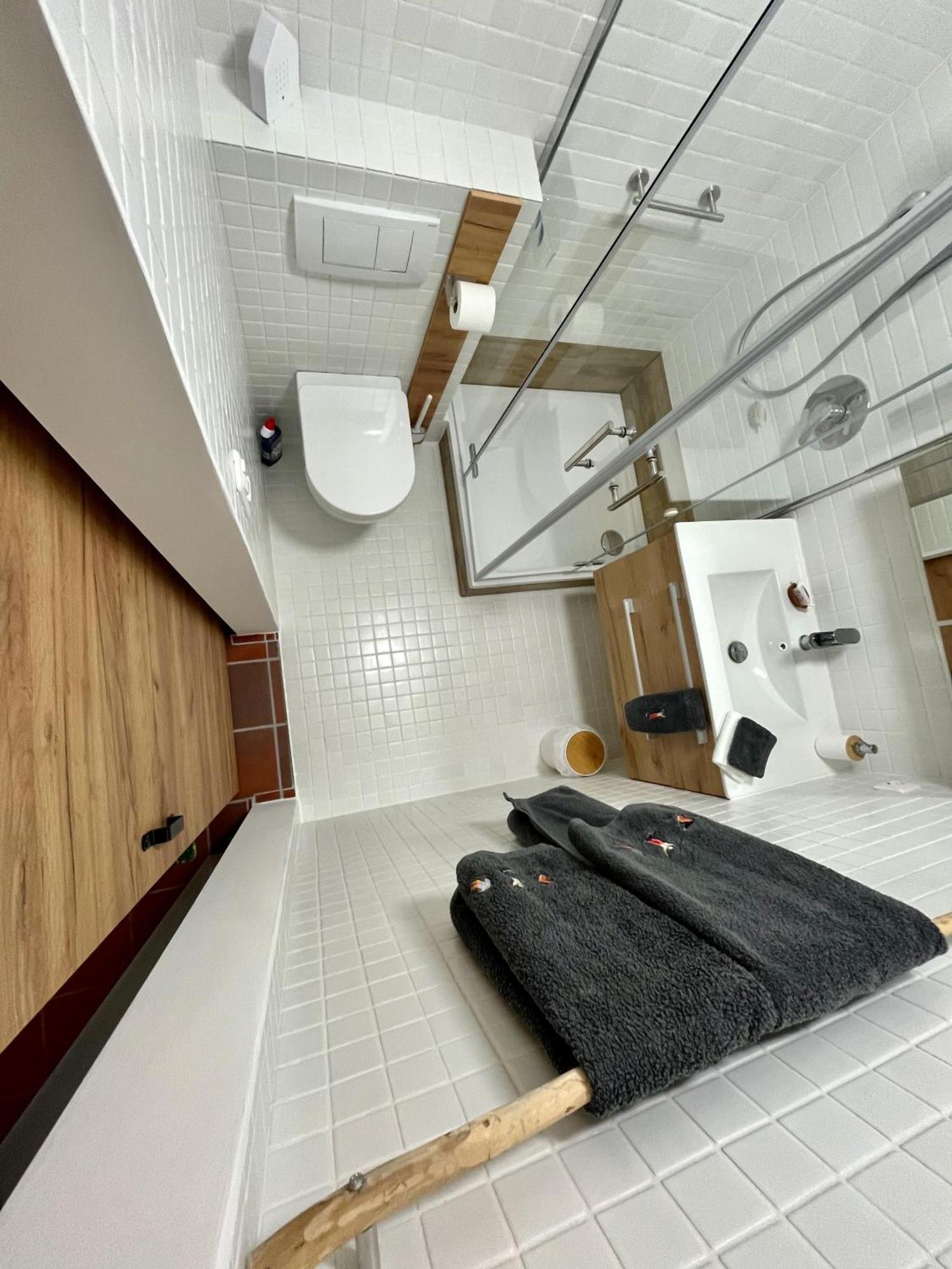 Theresia Apartment *